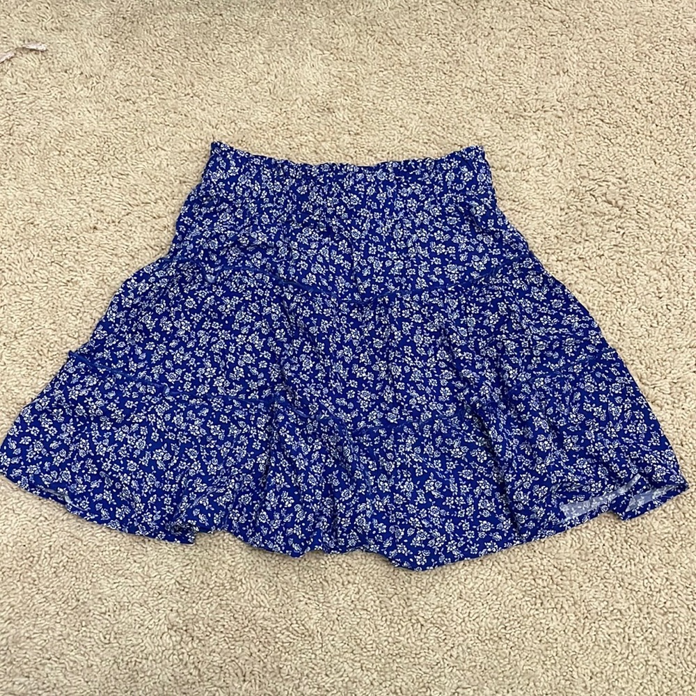 Floral print blue skirt